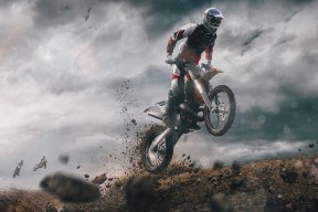 亚博app-转会窗口风云再起，拉齐奥瞄向法甲，巴萨调整阵容，国米欧联备战引热议